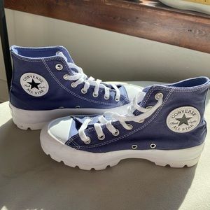 Converse platform size 8. EUC!